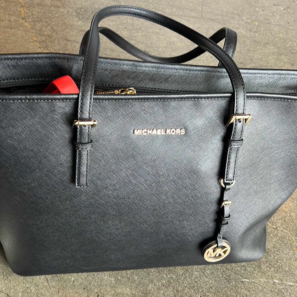 Michael Kors Tote Leather Handbags